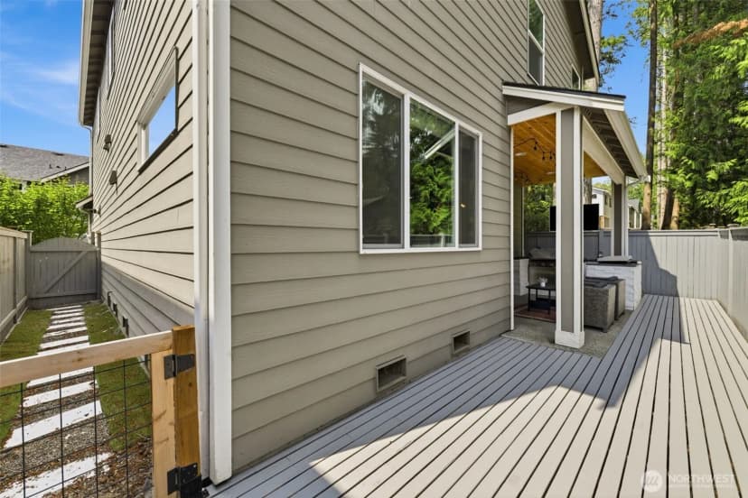 Property photo for 19311 Meridian Drive Se, Bothell photo 34