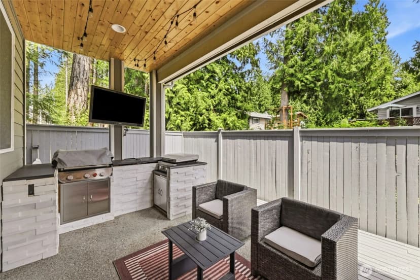 Property photo for 19311 Meridian Drive Se, Bothell photo 17