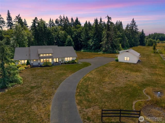 Property photo for 5542 Meadowood Lane Ne, Olympia photo 5