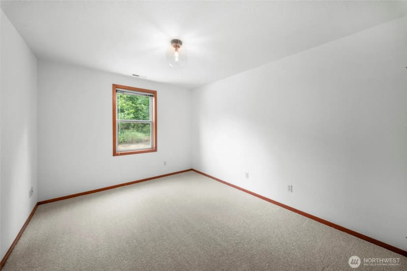 Property photo for 5542 Meadowood Lane Ne, Olympia photo 29