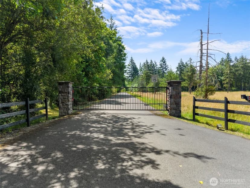 Property photo for 5542 Meadowood Lane Ne, Olympia photo 32