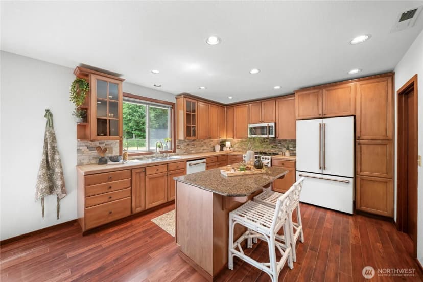 Property photo for 5542 Meadowood Lane Ne, Olympia photo 11