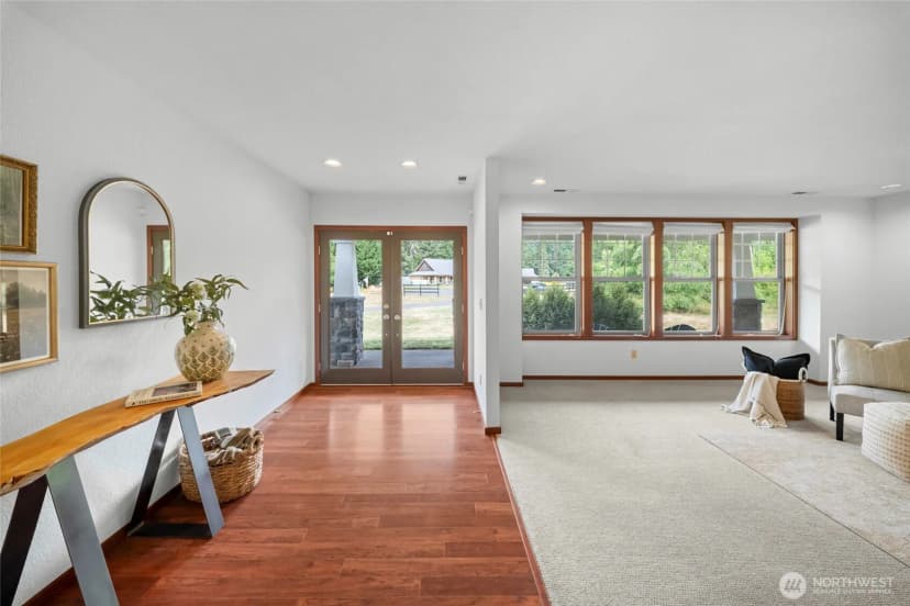 Property photo for 5542 Meadowood Lane Ne, Olympia photo 8