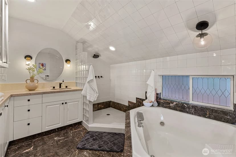 Property photo for 9674 50th Avenue Sw, Seattle photo 25