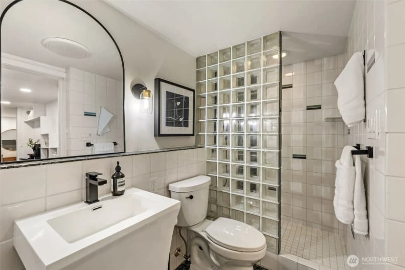 Property photo for 9674 50th Avenue Sw, Seattle photo 13