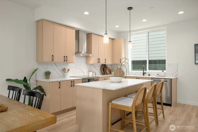 Property photo for 1912 B Ferry Avenue Sw, Seattle photo 4
