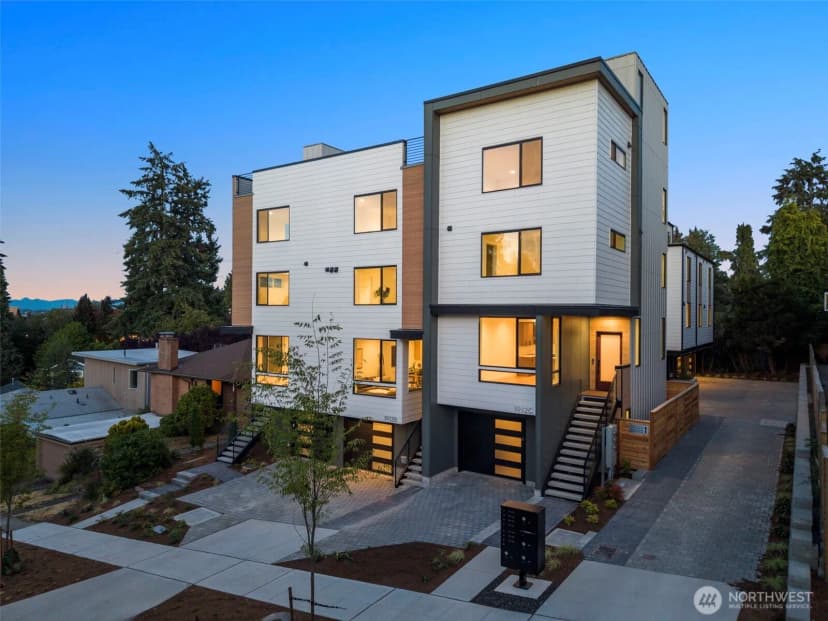 Property photo for 1912 B Ferry Avenue Sw, Seattle