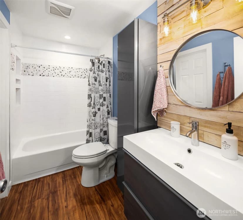 Property photo for 16409 29th Drive Se, Bothell photo 12