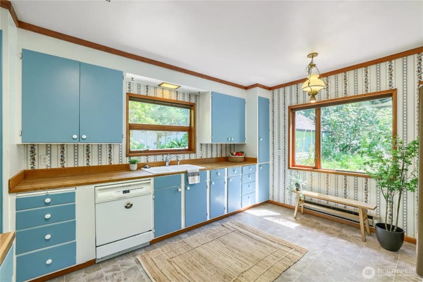 Property photo for 7637 Ne 165th Street, Kenmore photo 11