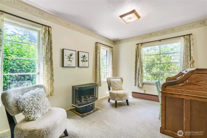 Property photo for 7637 Ne 165th Street, Kenmore photo 7