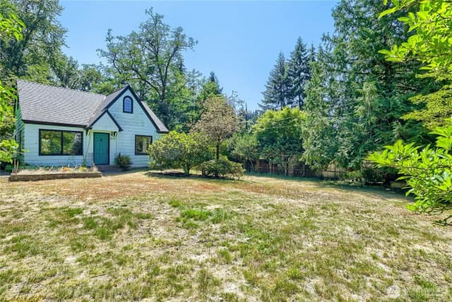 Property photo for 7637 Ne 165th Street, Kenmore photo 2