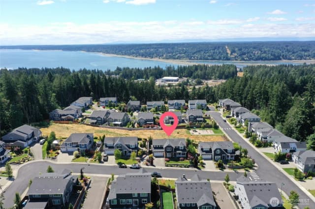 Property photo for 13302 55th Avenue Nw, Gig Harbor photo 2