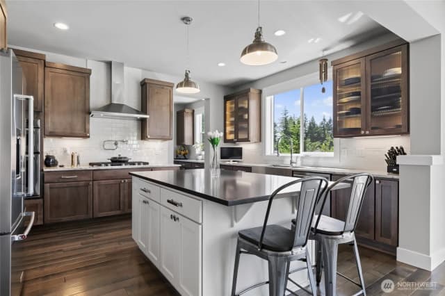 Property photo for 13302 55th Avenue Nw, Gig Harbor photo 4