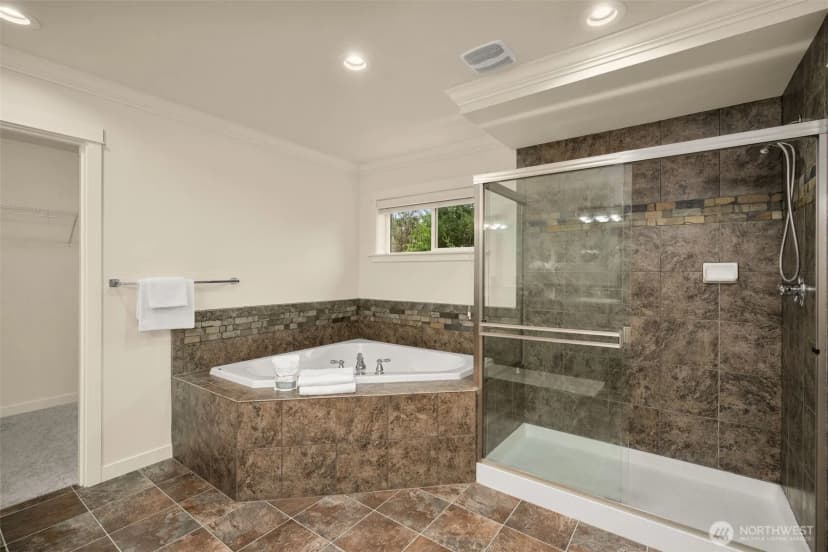 Property photo for 21521 37th Avenue Se, Bothell photo 26