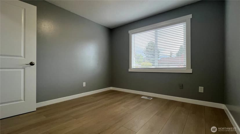 Property photo for 7643 S Ainsworth Avenue, Tacoma photo 11