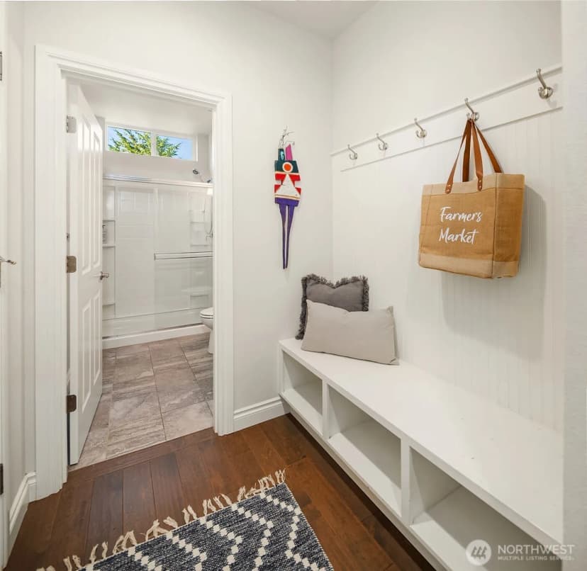 Property photo for 13874 Lavigne Court Ne, Bainbridge Island photo 6