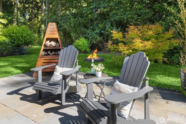 Property photo for 13874 Lavigne Court Ne, Bainbridge Island photo 2