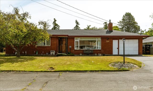 Property photo for 532 Se Pasek Street, Oak Harbor