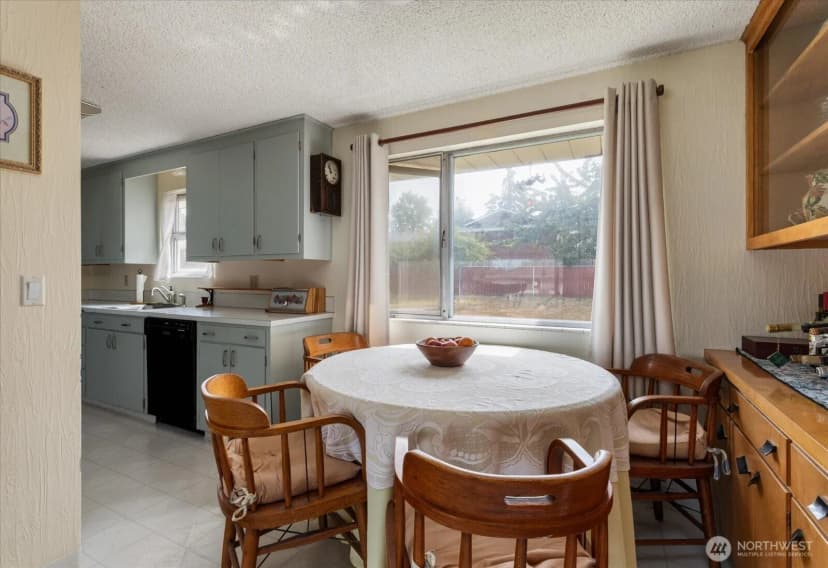 Property photo for 532 Se Pasek Street, Oak Harbor photo 11