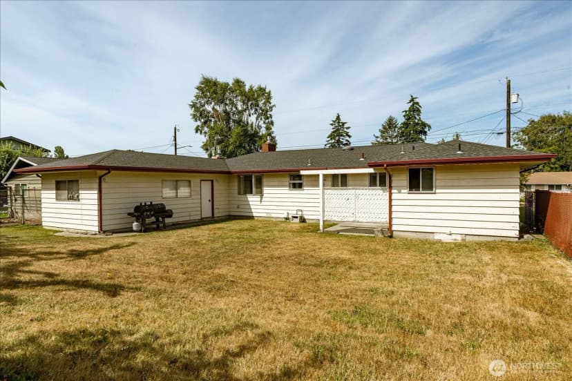 Property photo for 532 Se Pasek Street, Oak Harbor photo 26