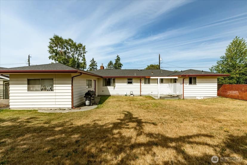 Property photo for 532 Se Pasek Street, Oak Harbor photo 29