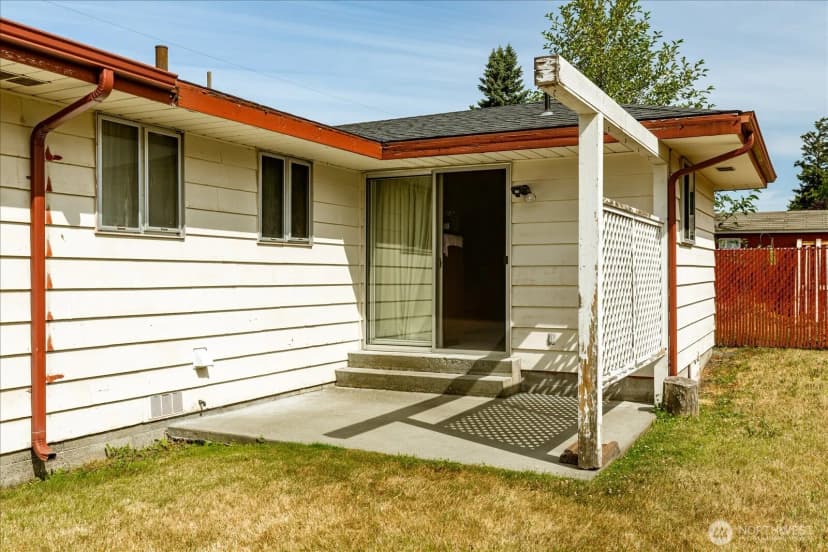 Property photo for 532 Se Pasek Street, Oak Harbor photo 27