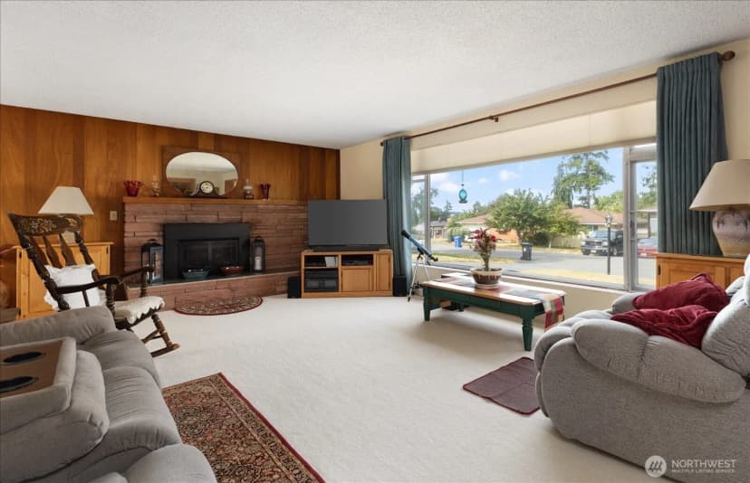 Property photo for 532 Se Pasek Street, Oak Harbor photo 9