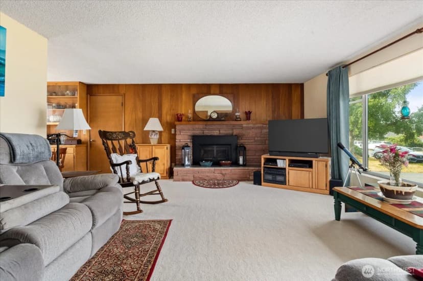 Property photo for 532 Se Pasek Street, Oak Harbor photo 8