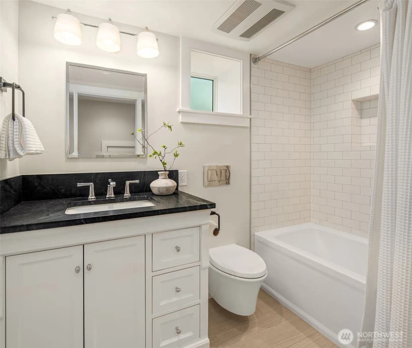 Property photo for 6302 15th Avenue Ne, Seattle photo 26