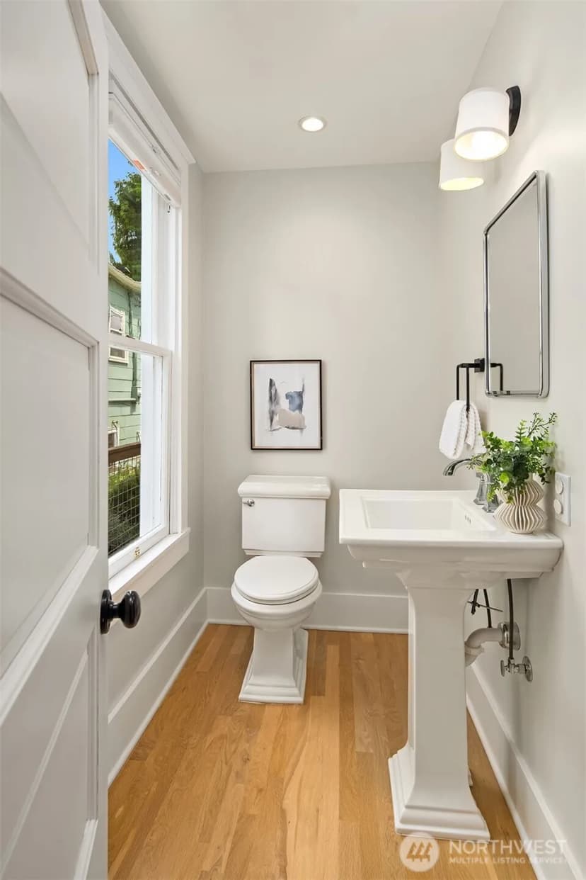 Property photo for 6302 15th Avenue Ne, Seattle photo 17