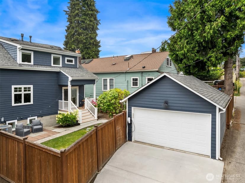 Property photo for 6302 15th Avenue Ne, Seattle photo 32