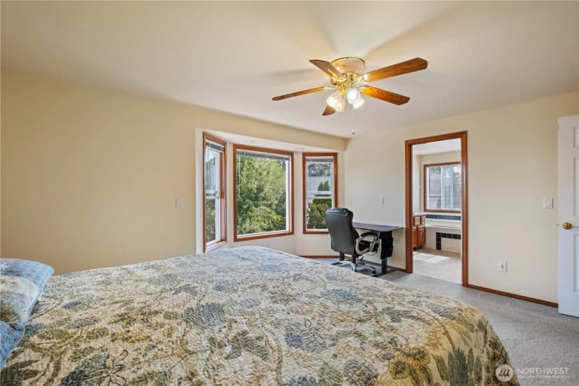 Property photo for 544 Sw Muzzall Street, Oak Harbor photo 23