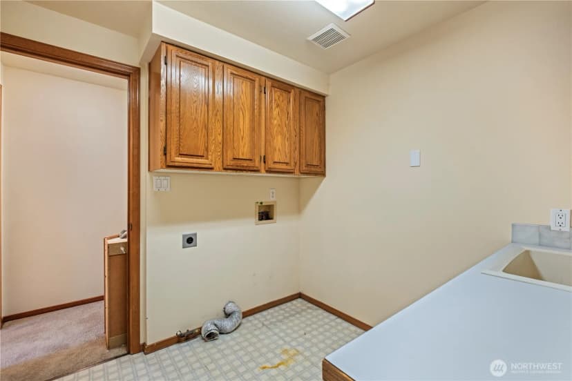 Property photo for 544 Sw Muzzall Street, Oak Harbor photo 19