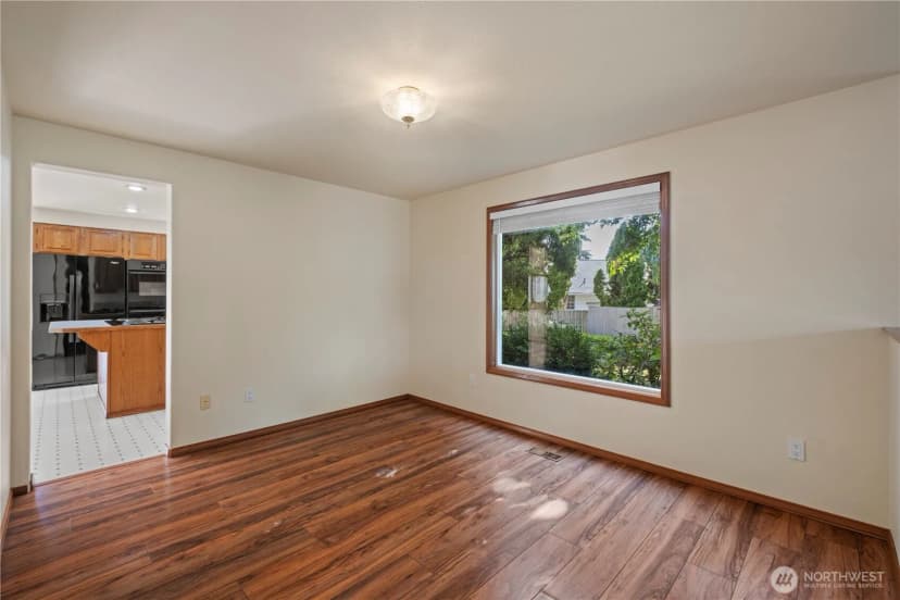 Property photo for 544 Sw Muzzall Street, Oak Harbor photo 14
