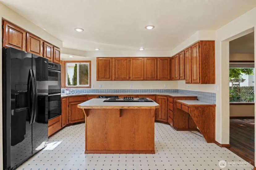 Property photo for 544 Sw Muzzall Street, Oak Harbor photo 4