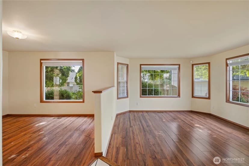Property photo for 544 Sw Muzzall Street, Oak Harbor photo 15