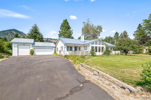 Property photo for 12320 Bergstrasse Road, Leavenworth photo 2