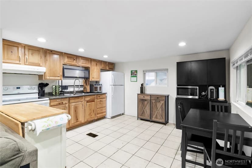 Property photo for 4621 East Street #10b, Blaine photo 9