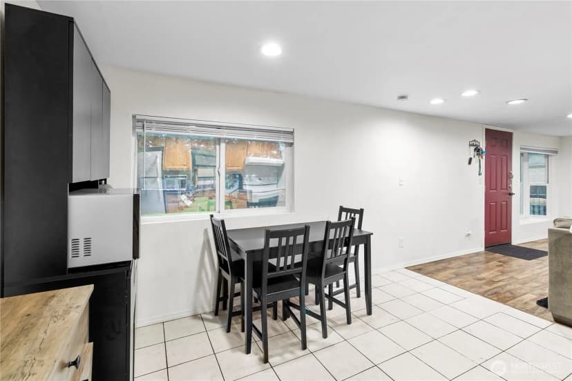 Property photo for 4621 East Street #10b, Blaine photo 11