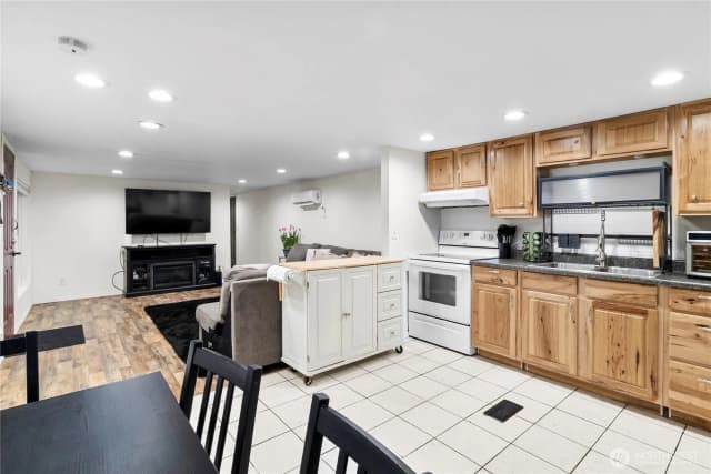 Property photo for 4621 East Street #10b, Blaine