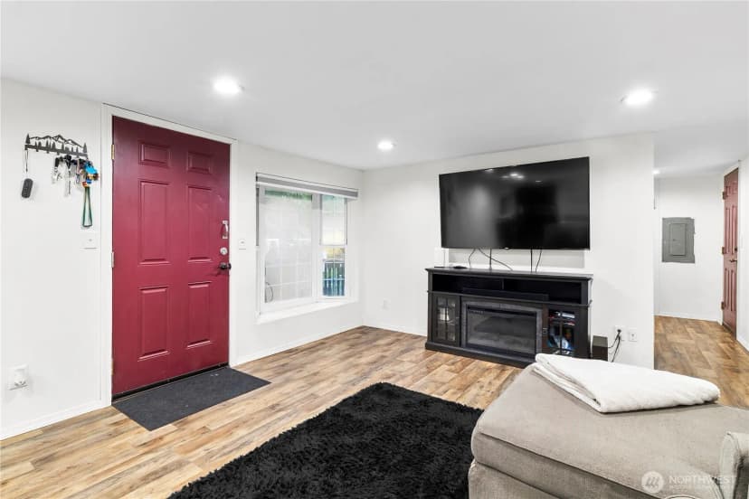 Property photo for 4621 East Street #10b, Blaine photo 8