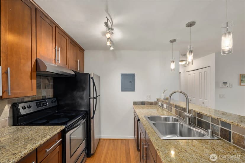 Property photo for 5220 42nd Avenue S #103, Seattle photo 16