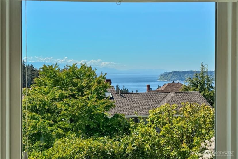 Property photo for 11910 59 Avenue W, Mukilteo photo 30