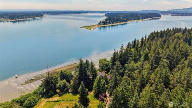 Property photo for 8500 Salty Drive Nw, Olympia photo 3