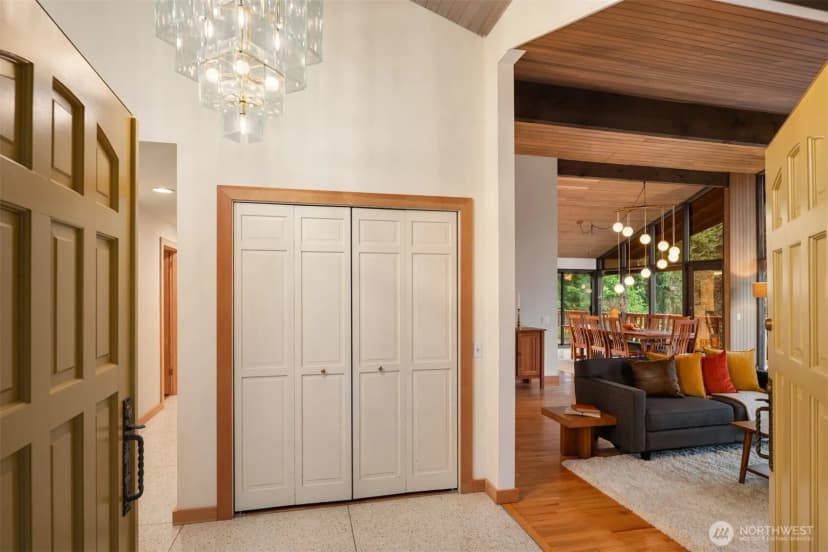 Property photo for 7416 Mercer Terrace Drive, Mercer Island photo 3