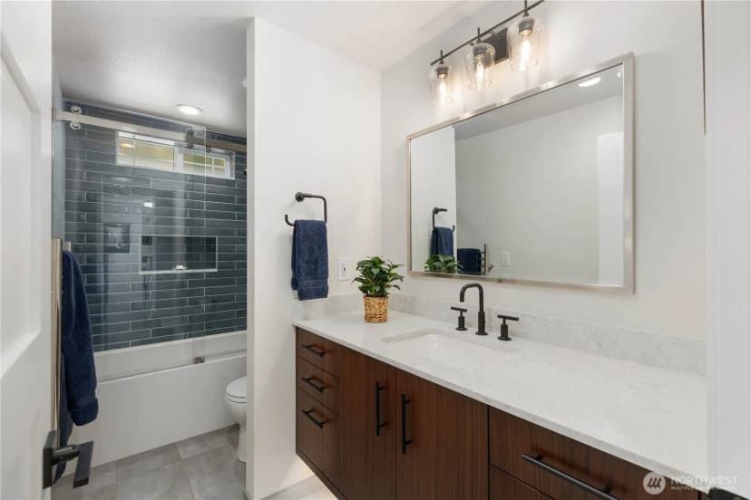 Property photo for 2527 211th Avenue E, Lake Tapps photo 19