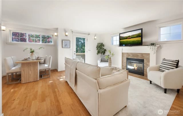 Property photo for 1608 Nw 65th Street #a, Seattle photo 3