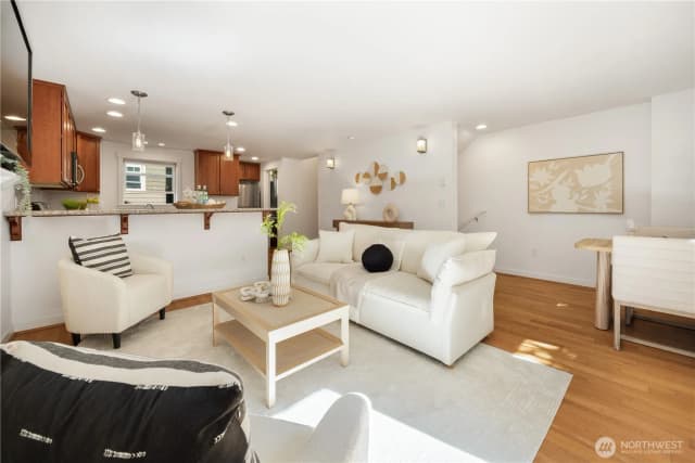 Property photo for 1608 Nw 65th Street #a, Seattle photo 2