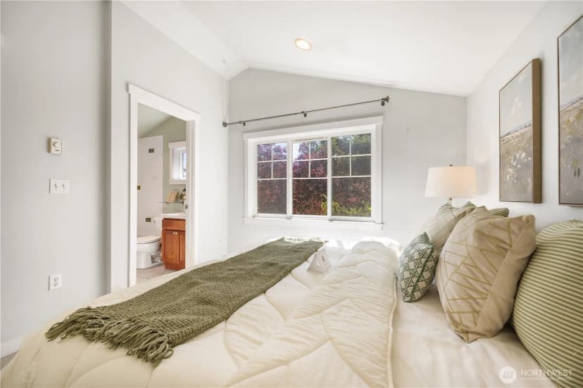 Property photo for 1608 Nw 65th Street #a, Seattle photo 14
