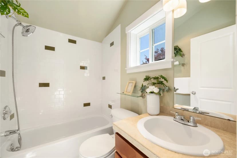 Property photo for 1608 Nw 65th Street #a, Seattle photo 15